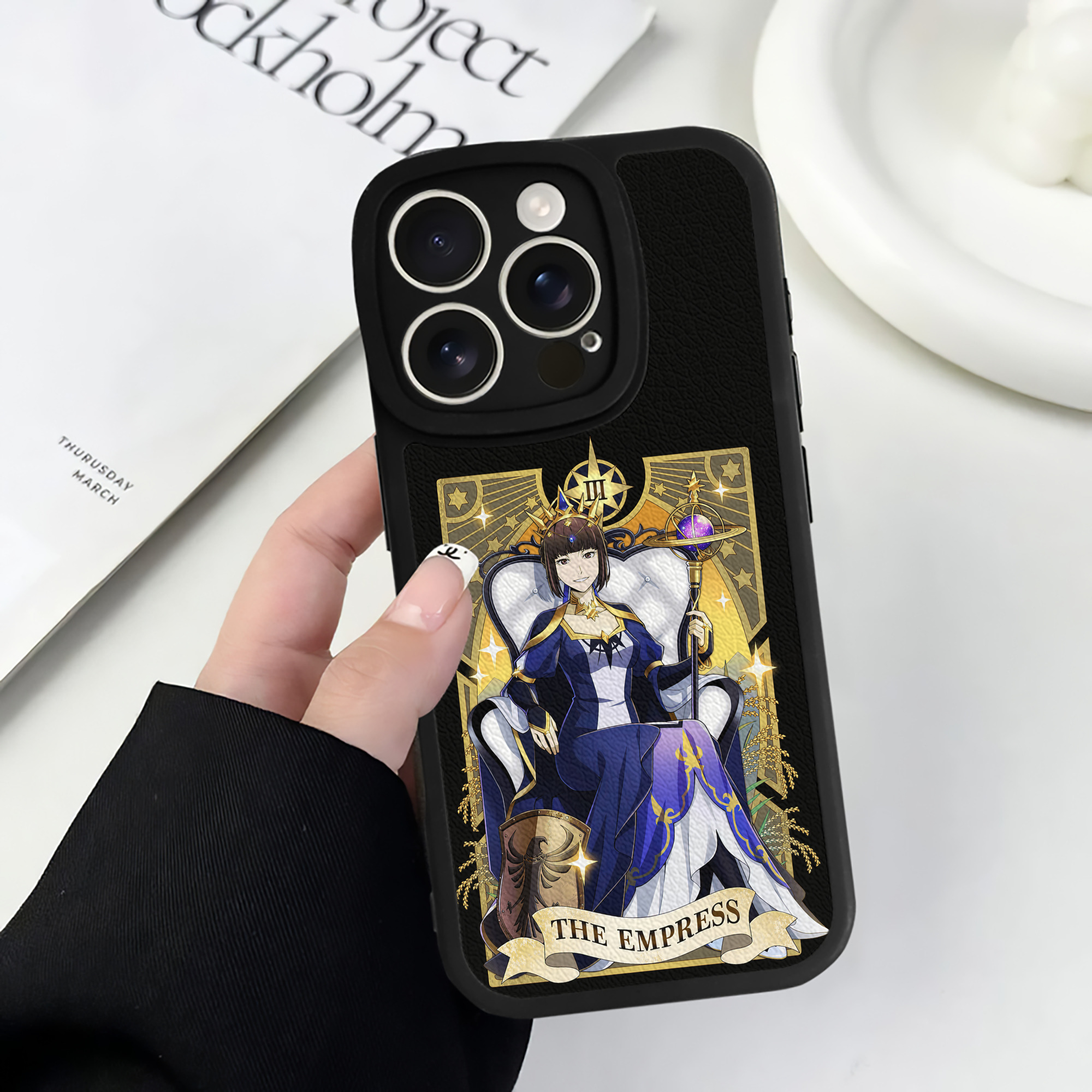 （画像用） 文豪ストレイドッグス Bungo Stray Dogs 【iPhone 16シリーズ対応】シリコンスマホケース（レザー調） 材質：シリコン